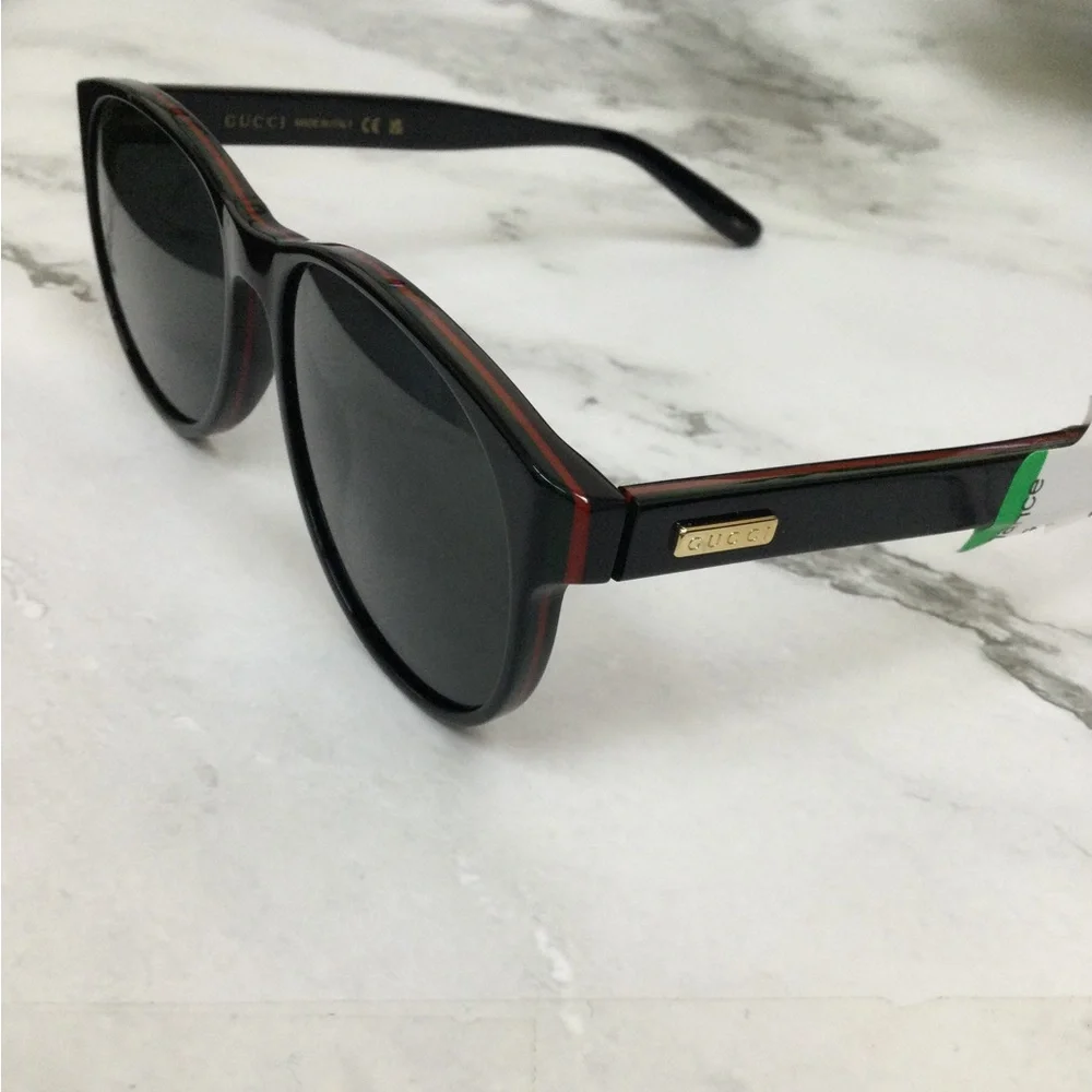 GUC Gucci Black Sunglasses with Signature Stripe
